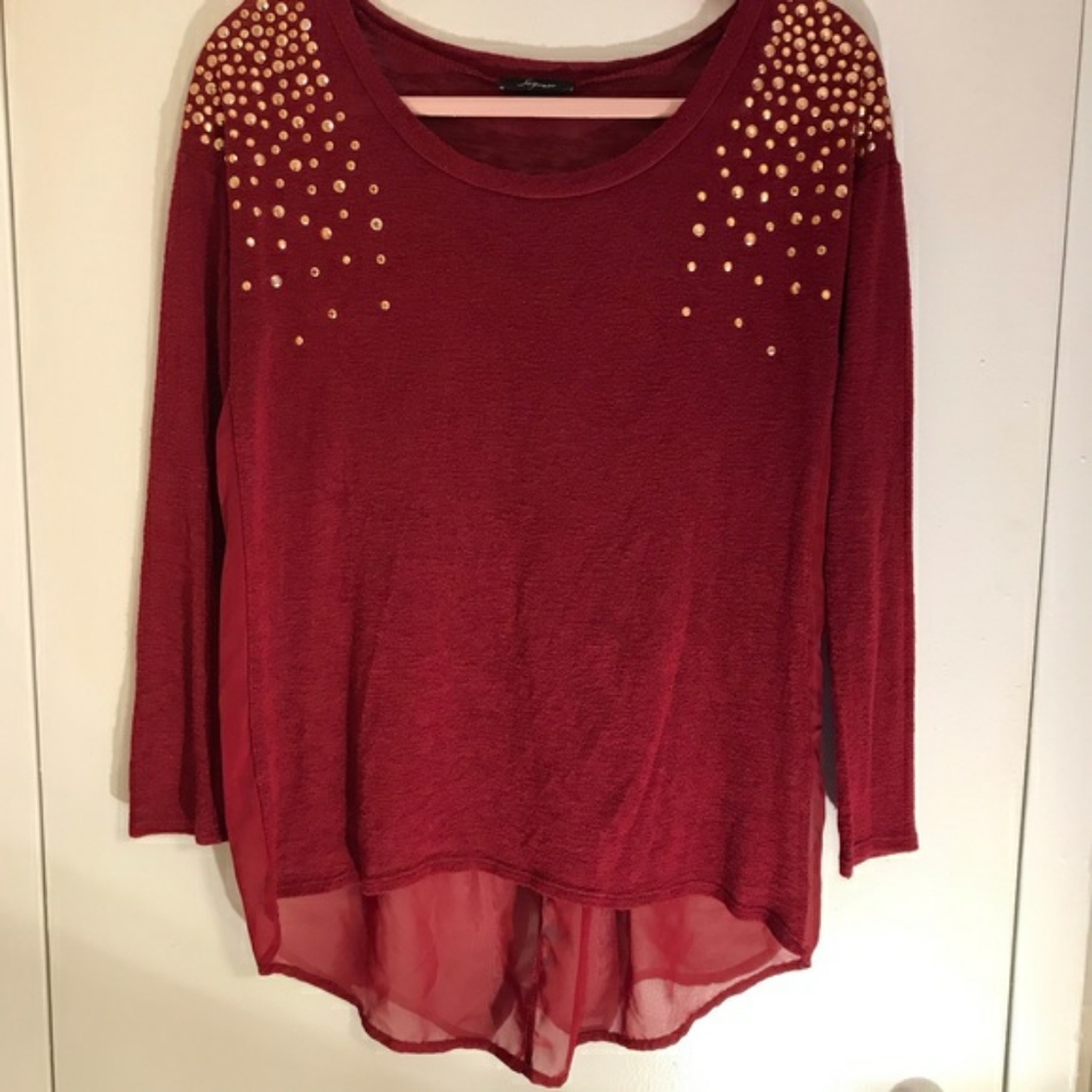 Soprano Hi-Low Blouse With Jewel Detail